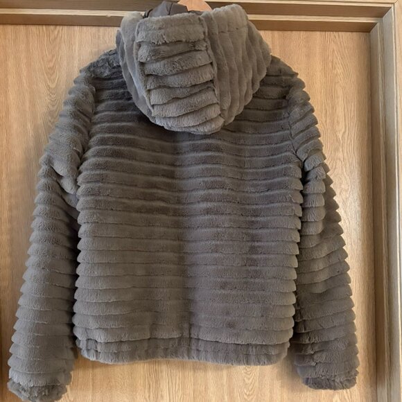 Zella Faux Fur Jacket - Picture 2 of 4